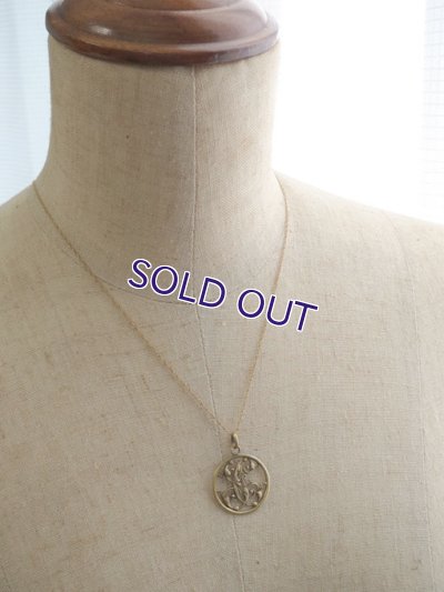 画像7: ロカイユモノグラムのペンダント