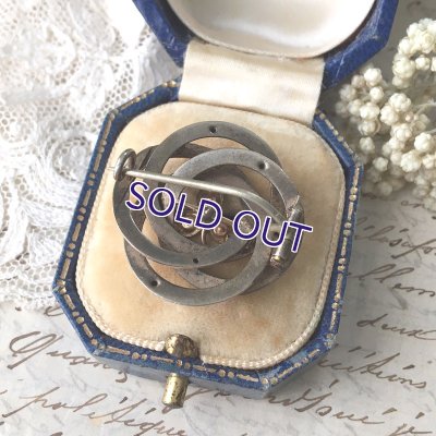 画像10: クローバーとパールのラヴァーズノットブローチ