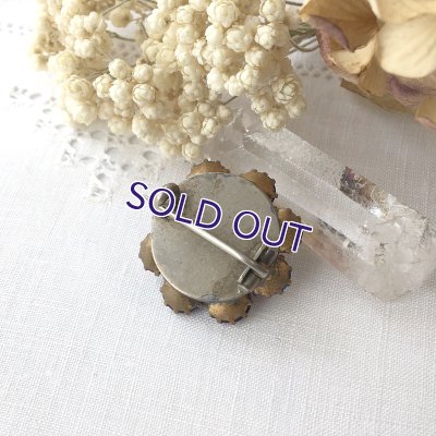 画像9: アイリスガラスのトリコロールブローチ