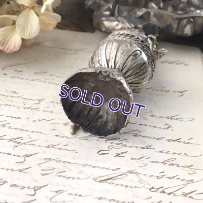 画像11: シルバー香水ボトル