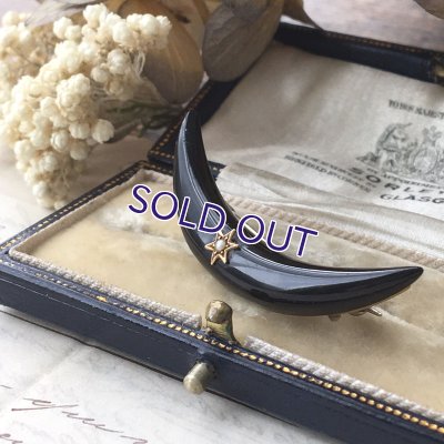 画像9: パールとフレンチジェットの三日月ブローチ