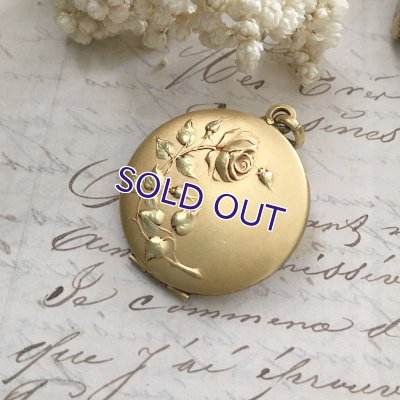 画像6: バラのゴールドロケットペンダント