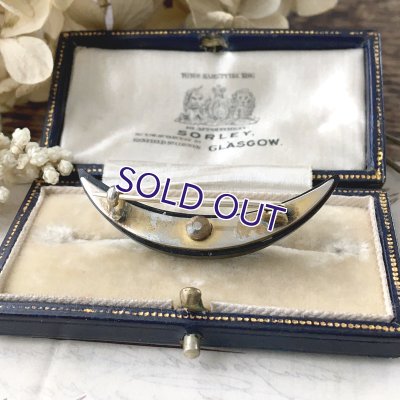 画像6: パールとフレンチジェットの三日月ブローチ