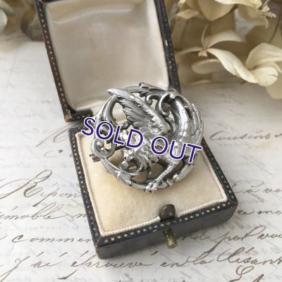 画像8: 銀製グリフォンのブローチ