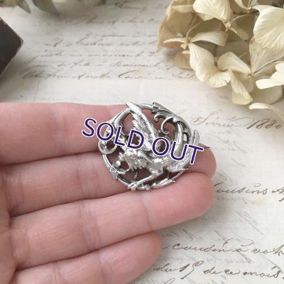 画像10: 銀製グリフォンのブローチ