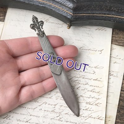 画像9: エルミン紋章とフルールドリスのレターナイフ