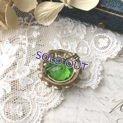 画像6: グリーンガラスのデイジーブローチ