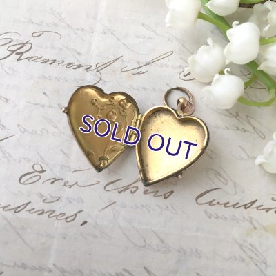 画像3: スズランとシードパールのゴールドロケットペンダント