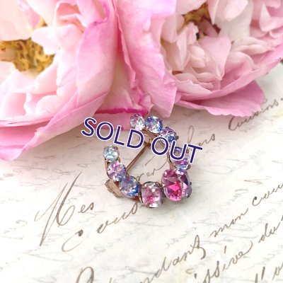 画像9: アイリスガラスのホースシューブローチ