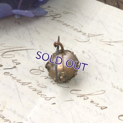 画像7: グリーンガラスのプチブローチ