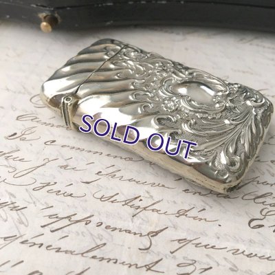 画像8: 銀製花とロカイユのマッチケース