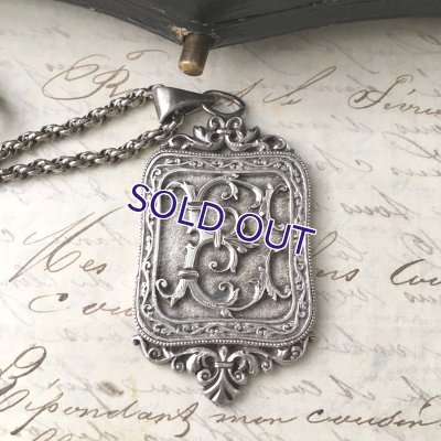 画像6: 「E」モノグラムのシルバーペンダント