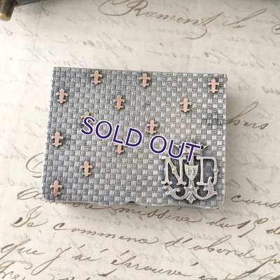 画像5: NDとフルールドリスのマッチケース（格子柄）