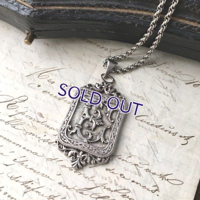 画像8: 「E」モノグラムのシルバーペンダント