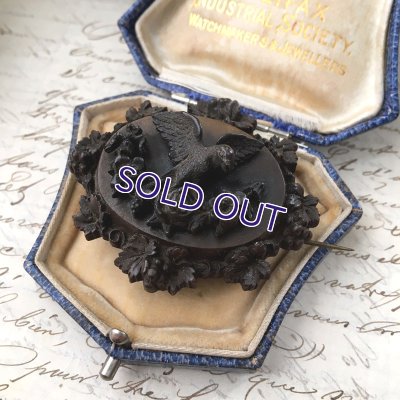 画像3: 鳩と花と葡萄のボーカナイトブローチ