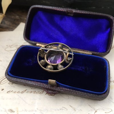 画像7: アメジストガラスのデイジーブローチ