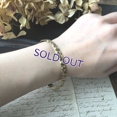 画像9: バラ模様のゴールドバングル