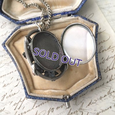 画像7: 葡萄の葉とパールのサフィレットロケットペンダント