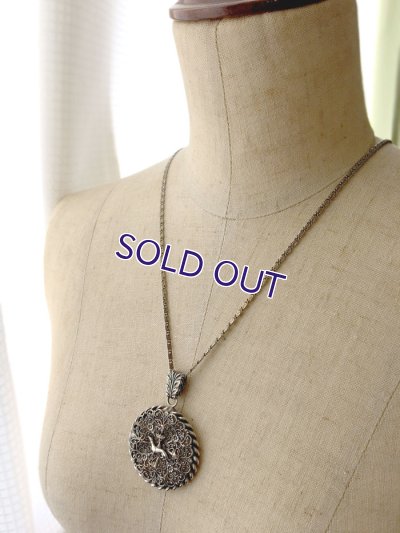 画像9: エルミン紋章の透かし細工ペンダント