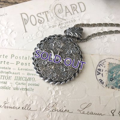 画像4: エルミン紋章の透かし細工ペンダント