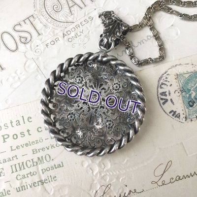 画像6: エルミン紋章の透かし細工ペンダント