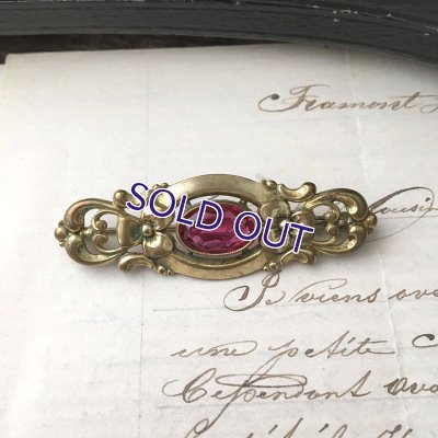 画像3: 花とクランベリーガラスのバーブローチ