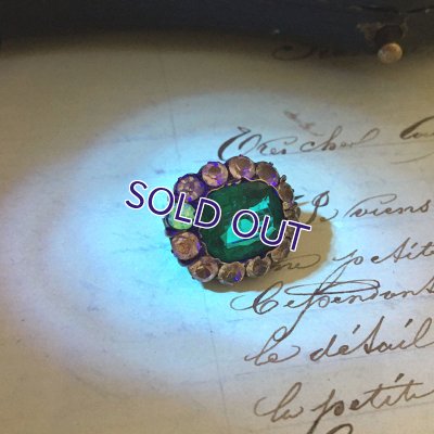 画像7: エメラルドガラスのプチブローチ