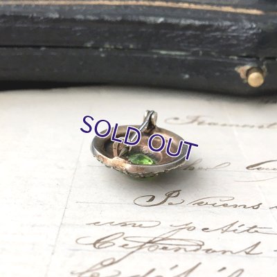 画像9: ペリドットガラスのサークルブローチ