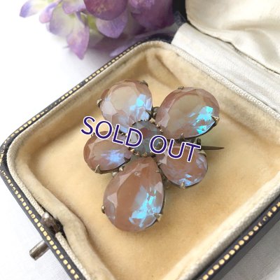 画像12: サフィレットのスミレブローチ