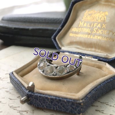 画像4: 銀製 ペーストガラスの三日月ブローチ