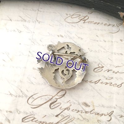 画像7: 銀製「J」モノグラムのアカンサスブローチ