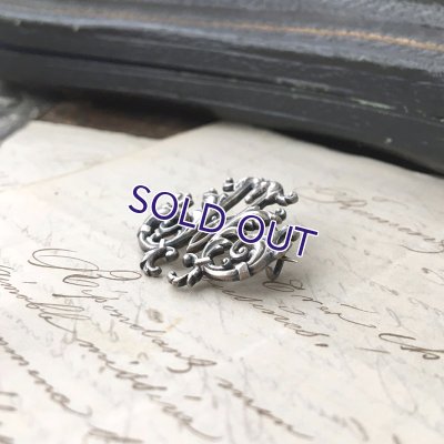 画像6: 銀製「M」モノグラムのアカンサスブローチ