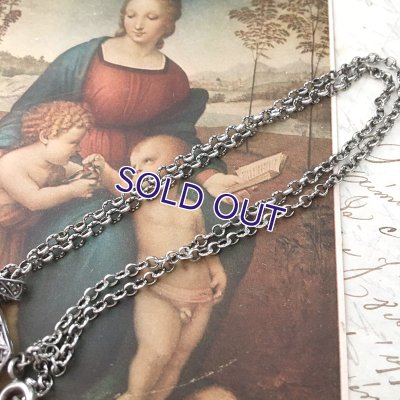 画像9: マザーオブパールとプットーのシルバーペンダント