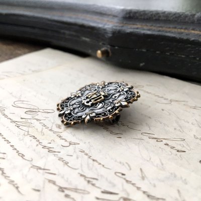 画像6: フルールドリスとND紋章のブローチ