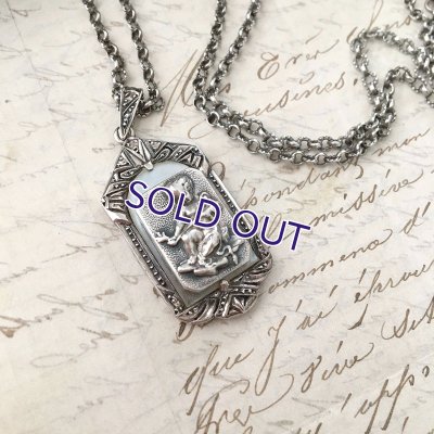 画像6: マザーオブパールとプットーのシルバーペンダント