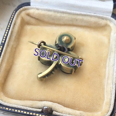 画像8: ベルリンガラスのクローバーブローチ