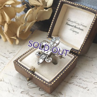 画像5: 銀製 ローズカットガラスの百合の紋章ブローチ