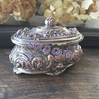 画像4: 薔薇のグロテスク文様ジュエリーボックス