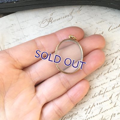 画像12: ガラスのゴールドロケットペンダント