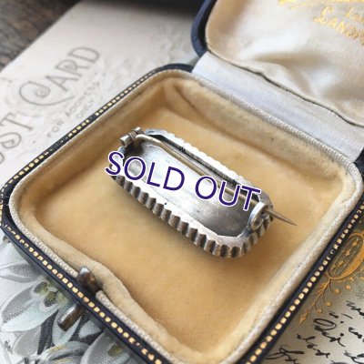 画像9: 銀製 ペーストガラスの透かし細工ブローチ