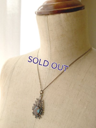 画像13: サフィレットのペンダント