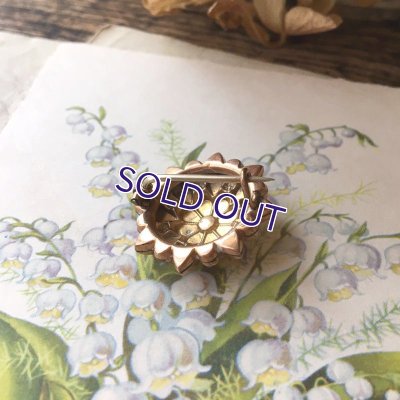 画像8: パールとバイカラーゴールドの花のブローチ