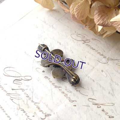 画像7: ローズカットサフィレットのクローバーブローチ