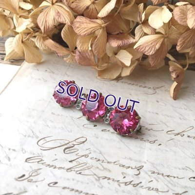 画像3: ピンクガラスの三連ブローチ