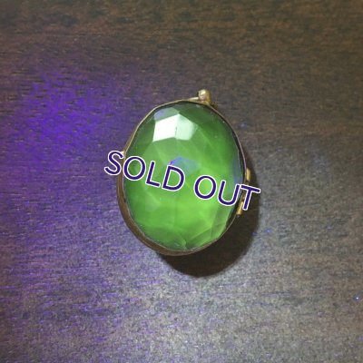 画像9: 蛍光アメジストガラスのボールロケットペンダント