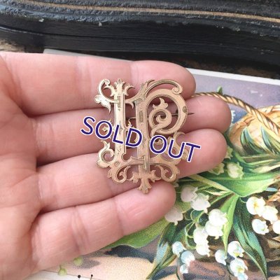 画像10: 『LP』イニシャルモノグラムのゴールドブローチ