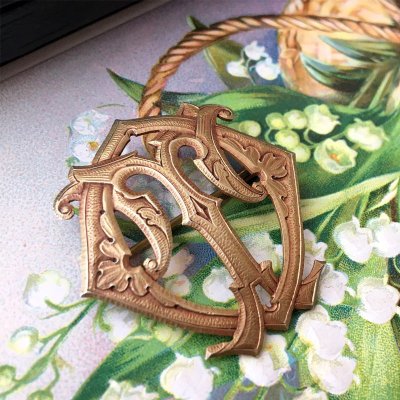 画像8: 『TO』モノグラムのゴールドブローチ