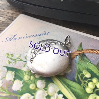 画像4: 銀製 スズランのロケットペンダント