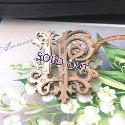 画像3: 『LP』イニシャルモノグラムのゴールドブローチ