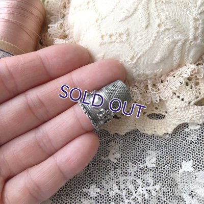 画像9: 銀製 フルールドリスのシンブル